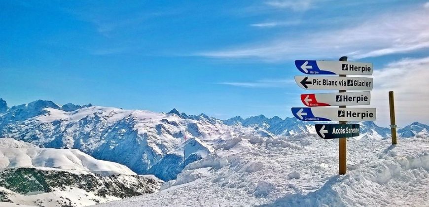 Alpes d’Huez, Auvergne-Rhone-Alpes, 3 bedroom apartment Alpes d’Huez, Auvergne-Rhone-Alpes, 3 bedroom apartment