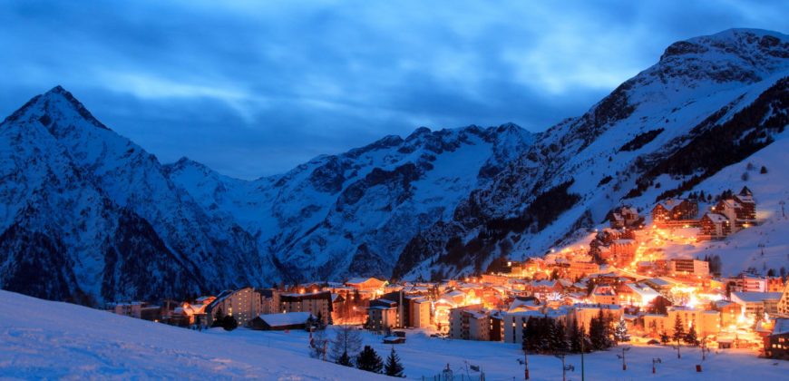 Les 2 Alpes, Auvergne-Rhone-Alpes: Emparis  1 to 3 bed apartments